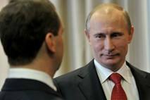 Putin zavrnil Obamovo povabilo na pogovore, v Washington je poslal Medvedjeva
