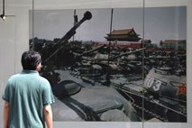 Policija ob obletnici pokola na Tiananmenu pretepla in aretirala več aktivistov