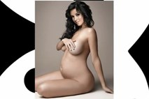 Prvič v zgodovini: Gola nosečnica na naslovnici revije Playboy