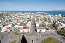 Ukleščen kapital napihuje islandski nepremičninski balon