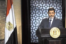 Mursi mora zdaj premagati vojsko