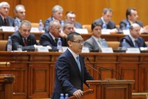 Romunski parlament omejil pristojnosti ustavnega sodišča