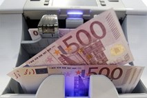 Poslovna goljufija: za nedokončani hiši je v žep spravil 130 tisoč evrov