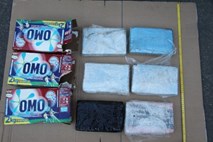 Carinika blizu Radovljice zasegla milijon evrov vredno pošiljko kokaina