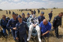 Astronavti z ruskim sojuzom po šestih mesecih znova na Zemlji