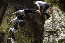 Gravitacija v vsej svoji veličini: Skok s pečine slapa Kozjak