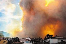 Požar v Selcih  dosegel hiše in pregnal turiste