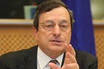 Šef ECB Draghi obtožen konflikta interesov