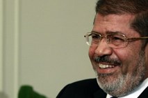 Mursi v pismu izraelskemu predsedniku pozval k stabilnosti