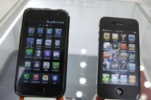 Apple in Samsung začenjata spopad na sodišču