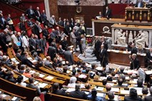 Francija uvaja lastni davek na finančne transakcije