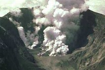 Na Kurilskih otokih izbruhnil vulkan Ivan Grozni