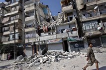 Damask se trese: Sirske vojaške sile z najhušim napadom tega meseca