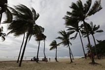 Tropska nevihta Isaac postala orkan, republikanci preložili konvencijo na Floridi