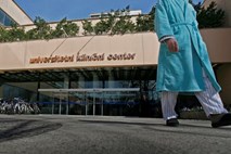 Bolnica le dobila odškodnino za napake v UKC Ljubljana