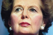 Na dražbi za 73.000 funtov prodali oblačila Margaret Thatcher