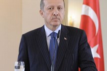 Erdogan o Siriji: Vzrok premalo iniciative s strani ZDA so njihove volitve