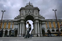 Portugalska občutno ceneje do svežih dveh milijard evrov