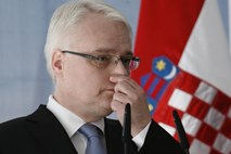 Hrvaški Ivo Josipović predsednik obtičal v šolskem dvigalu