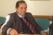 Protikorupcijska komisija: župan Trebnjega Alojzij Kastelic je kršil zakon