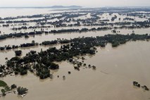 Zaradi nevarnosti poplav na jugu Španije številni evakuirani