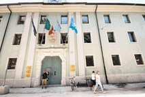 Novogoriška univerza  v  Italijo