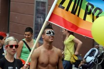 Srbija prepovedala organizacijo Parade ponosa v Beogradu, organizatorji ogorčeni