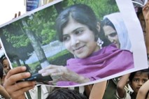 Ustreljena pakistanska deklica okreva, a je še vedno v kritičnem stanju