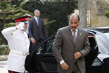 Mavretanskega predsednika so ustrelili lastni vojaki, atentata ni bilo