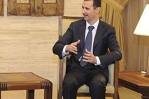 Bašar al Asad pomilostil kriminalce, razen "teroristov"