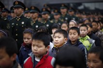 Kitajec zabodel 22 osnovnošolcev