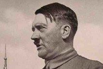 Prvi mož nemških zdravnikov v težavah zaradi primerjave Merklove in Hitlerja