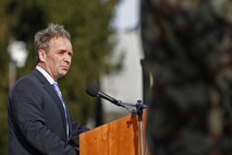 Minister Hojs na obisku pri slovenskih vojakih v Afganistanu