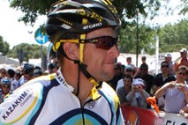 Armstrong se je opravičil osebju Livestronga