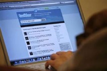 Twitter tarča zahtevnega napada: Ukradena gesla okoli 250 tisoč uporabnikov 