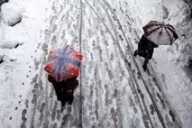 Severovzhodu ZDA se obeta "zgodovinsko" snežno neurje