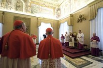 Rode: Nekateri kardinali so ob sprejemu novice o papeževem odstopu jokali