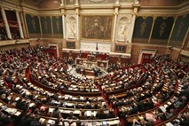 Francoska narodna skupščina za istospolne poroke in posvojitve