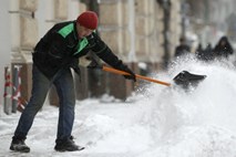 Rusijo in Ukrajino zajel "stoletni snežni vihar"