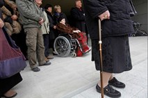 Kopač Mrakova: Predlog tehničnega zakona glede vrnitve premalo izplačanih pokojnin bo pripravljen v 14 dneh