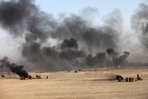 Sirska vojska na Golanski planoti uničila izraelsko vojaško vozilo