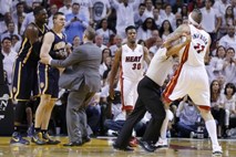 NBA: Miami Heat zmago oddaljen od velikega finala (video)
