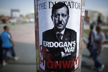 Erdogan: Med turškimi protestniki tudi teroristi
