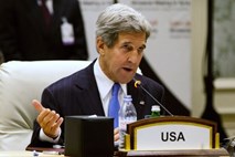 Kerry v Indiji za več "globalne akcije" proti podnebnim spremembam