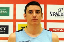 Obetavni košarkar Krke Erjon Kastrati dobil slovensko državljanstvo