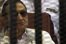 Mubarak vztraja, da leta 2011 ni sodeloval pri pokolu protestnikov