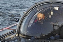 Putin tokrat v podmornici raziskoval razbitino ladje