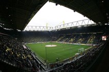 Borussia Dortmund z ogledali nad nadležne golobe
