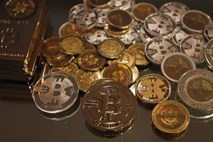 Bitni kovanci zaradi tehničnih zapletov še naprej izgubljajo vrednost