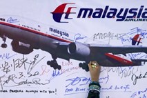 Malezijski minister: Letalo je strmoglavilo v Indijskem oceanu, preživel ni nihče